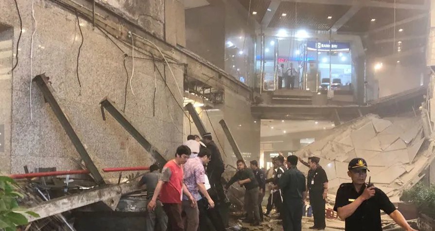 印尼大楼发生坍塌是什么原因？