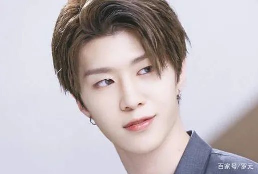 终于瞒不住了，范冰冰与范丞丞的关系曝光，这次不喊弟弟了，喊的是什么？