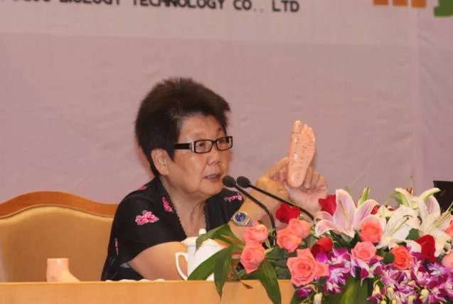 方太邀“邻家大妈”杨奕教你夏日健康养生