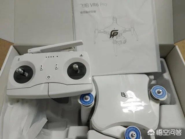 第一次买无人机大概多少钱的可以，容易上手么？