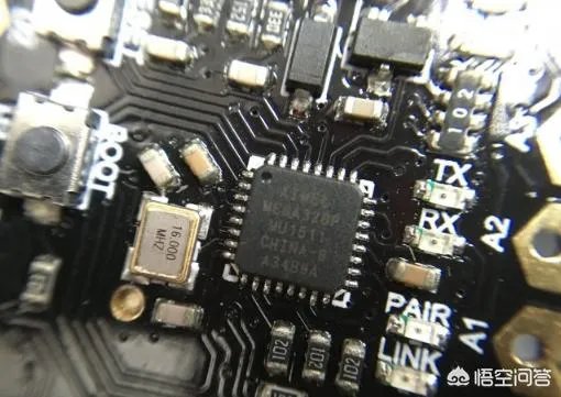 国内DFRobot和Seeed Studio两家哪家生产的Arduino电路板质量更好？