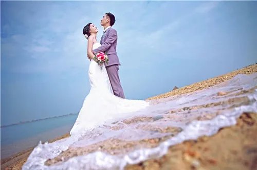 巴黎新娘婚纱摄影好么　为什么大多数人选择影楼拍照