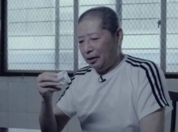 孙小果母亲现身庭审痛哭忏悔，孙小果终究是如何被毁了的？