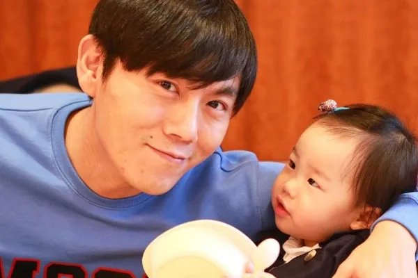 “秦昊问万茜我不是男神吗”热搜登顶,什么男人吸引力最大?