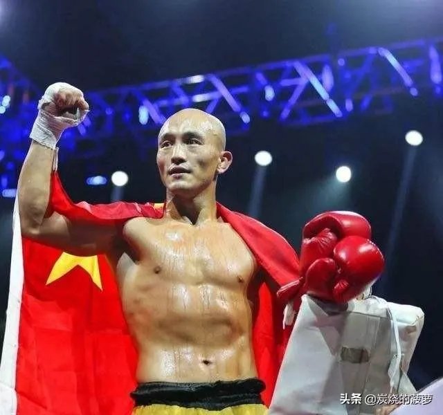 网红刘二狗挑战一龙被打哭，你怎么看？