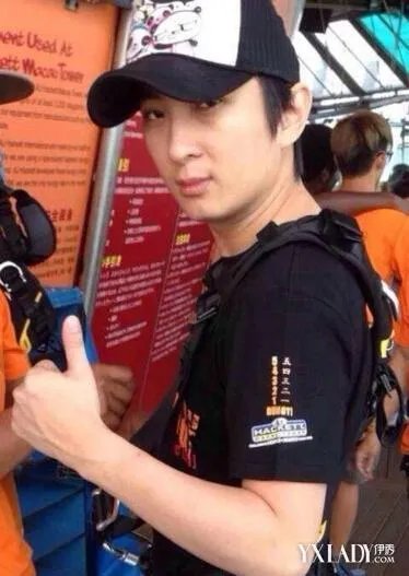 国民老公王思聪参加老同学婚礼，大手笔随礼30万，这事你怎么看？