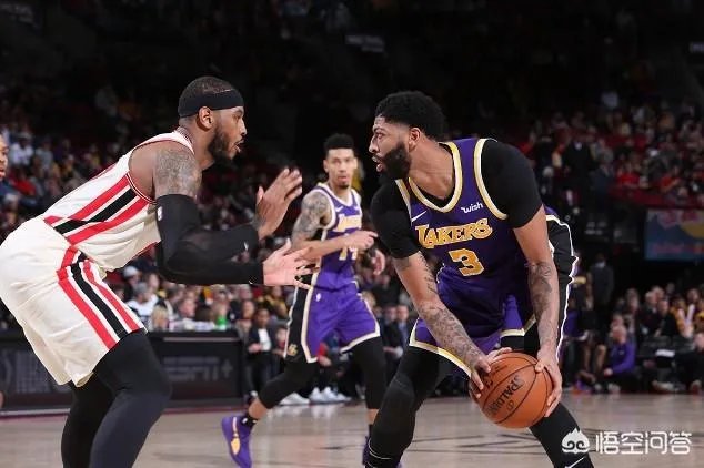 湖人大胜开拓者收获三连胜，而快船被雄鹿狂虐，如何评价？