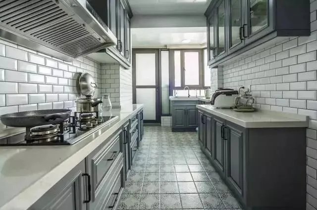 厨房旁边的小阳台原来要这样设计，太美了吧！！！！