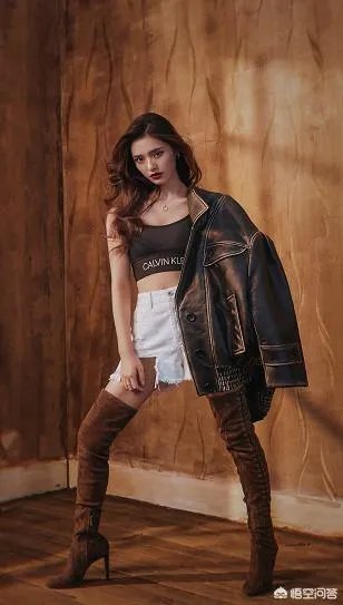 相比来说五官不是最精致的林允，为什么看起来反而更舒服？