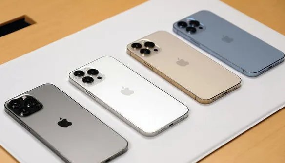 iPhone14入门版售价曝光，价格不变，已入手13的会考虑换14吗？