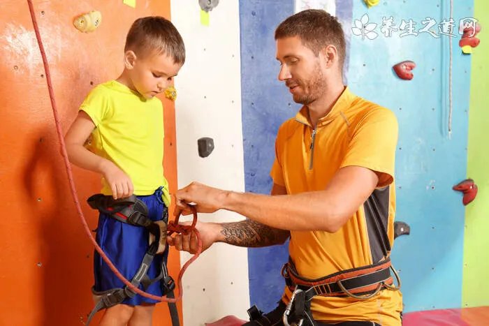 
什么方法丰胸最安全有效呢？？