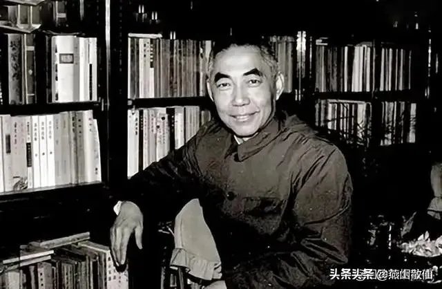 你怎样评价作家浩然的长篇小说《西沙儿女》？