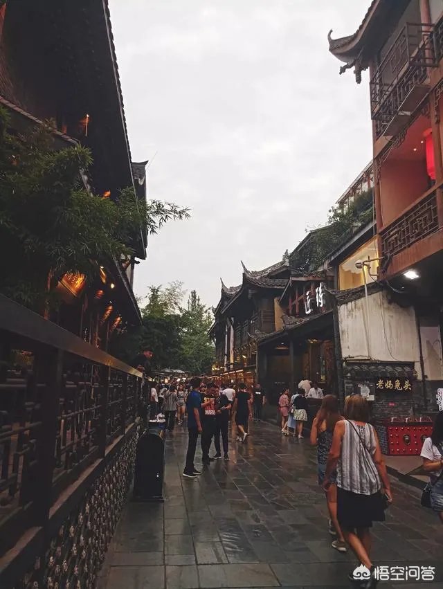 成都的宽窄巷子为什么会上榜最坑人的景区？