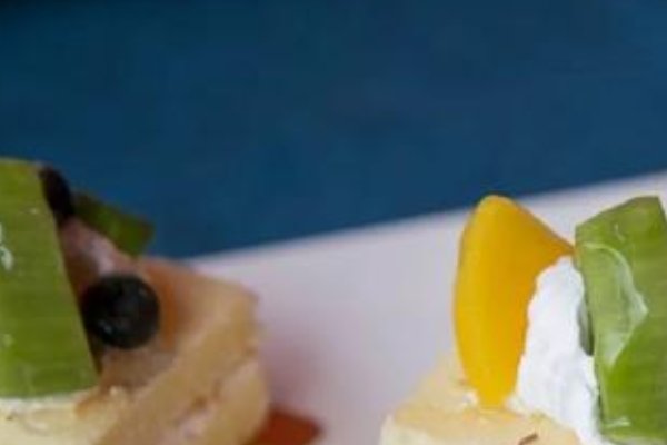 西点培训学校一般学费是多少？