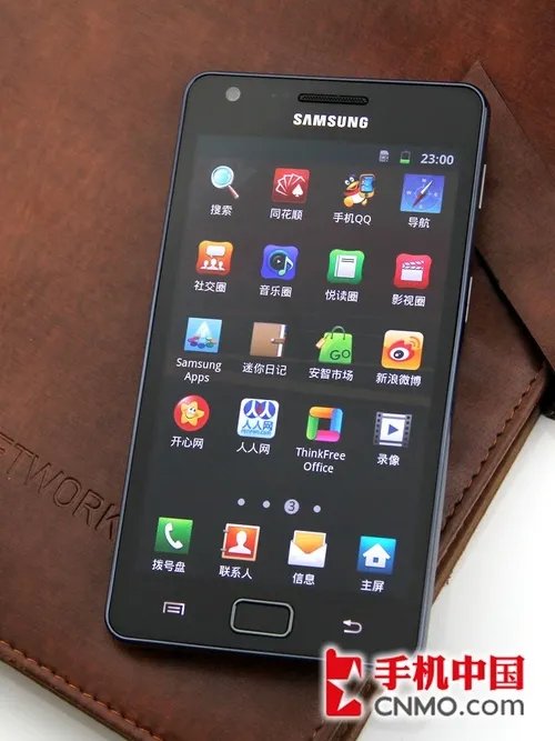 4.52英寸大屏1.4GHz怪兽 三星I919评测