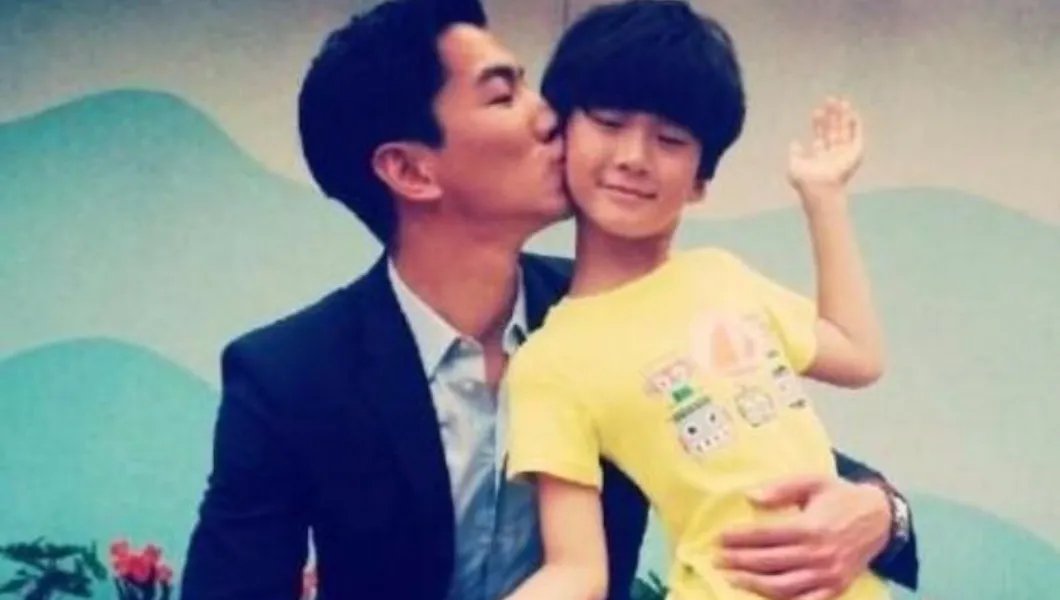 刘涛携子女登封面，她的儿女长的像她还是孩子爸爸？