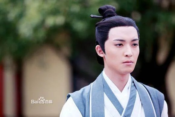 天天有喜里兔儿神和最初帮刘枫的道士(就是把八姐打进坑里的那个)是一个人吗，谢谢