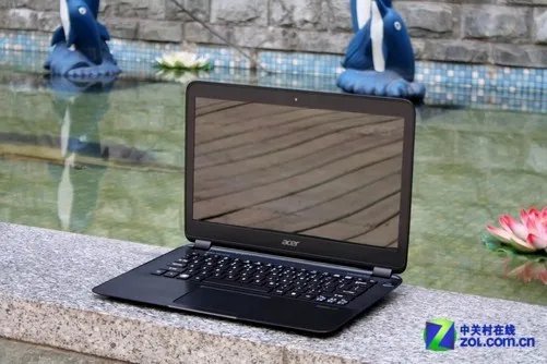 全球首款电动隐藏接口 宏碁蜂鸟S5评测
