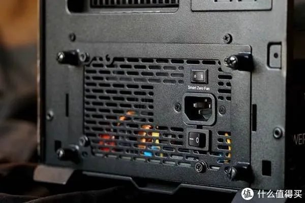 TT钢影PF1 650白金电源评测：全日系电容+超静音+十年质保，真香