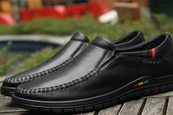 嘉兴十大购物场所排行榜:银泰城上榜,服饰占多数