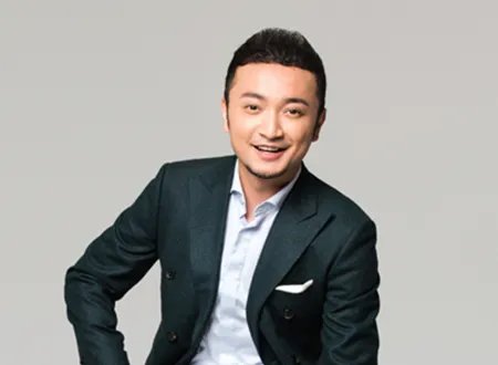 央视主持人尼格买提个人资料及照片 尼格买提老婆是谁