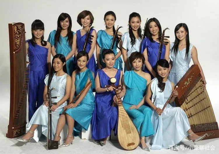 曾经红极一时的女子12坊