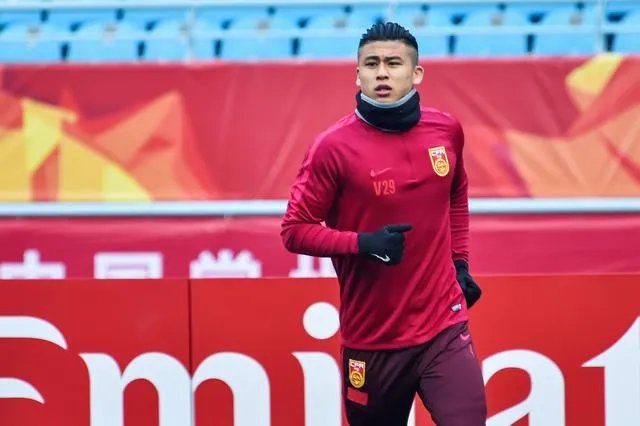 亚运会中国男足小组赛第一名出线，八强战或对阵日本，你觉得国足前景如何？CCTV5会直播吗？