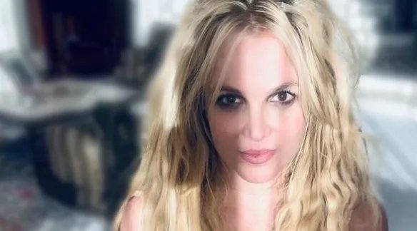 眼神令人恐惧！布兰妮在社媒狂骂！粉丝感到麻木害怕