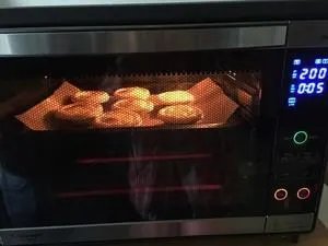 蛋黄版蛋挞的做法步骤图，蛋黄版蛋挞怎么做