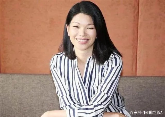 吕燕被称国内“最丑”超模，却嫁法国豪门，如今过得怎样？