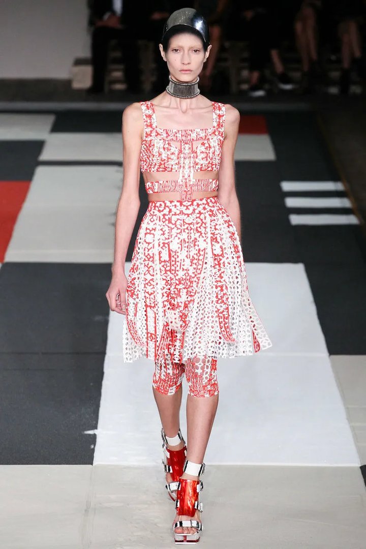 【设计快讯】巴黎时装周直击-2！Alexander McQueen 2014春夏女装