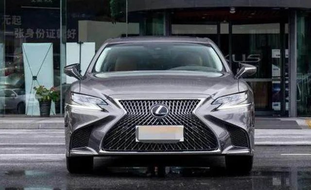 来自日本的豪华品牌，你觉得雷克萨斯LS怎么样？