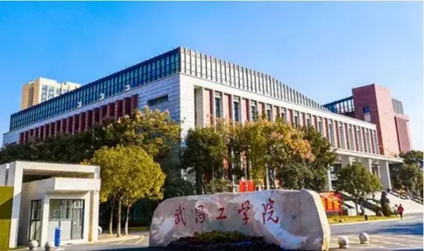 大一新生入学仅3天猝死，学校为何只愿意出15万的补偿金？