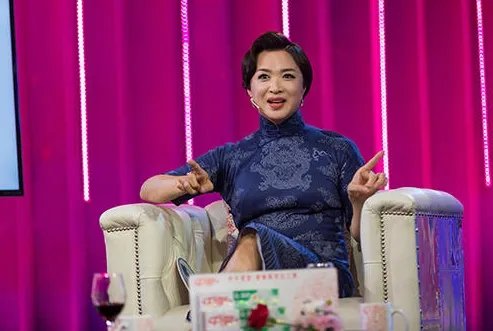 金星调侃自己的变性身份，被问能不能孕育生命，她是如何回应的？