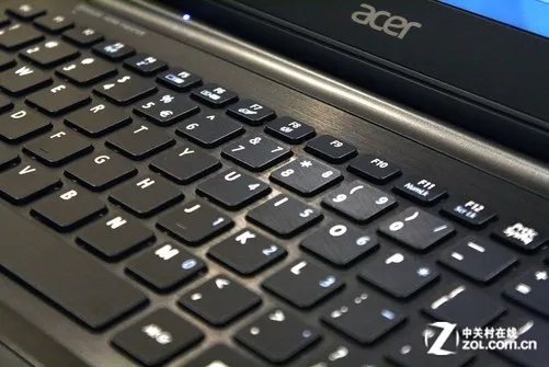 全球首款电动隐藏接口 宏碁蜂鸟S5评测