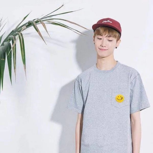 谁有qq头像 男生 不非主流的头像