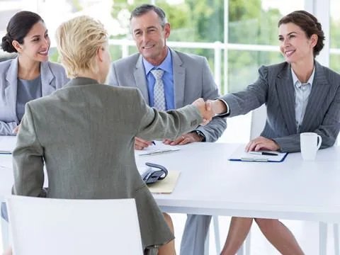 成都一90后女子因单身试用期被拒,你认为合理吗?