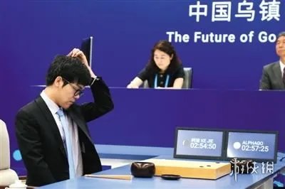 这次柯洁终于赢了 !“人机大战”柯洁竟无失误完胜