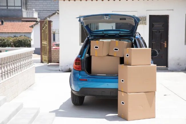 搬家第一个进门的人该拿什么 搬家谁第一个进门顺序