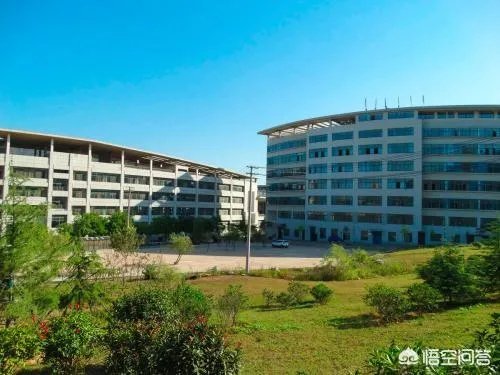 青岛理工大学与青岛科技大学比较，哪个更好？