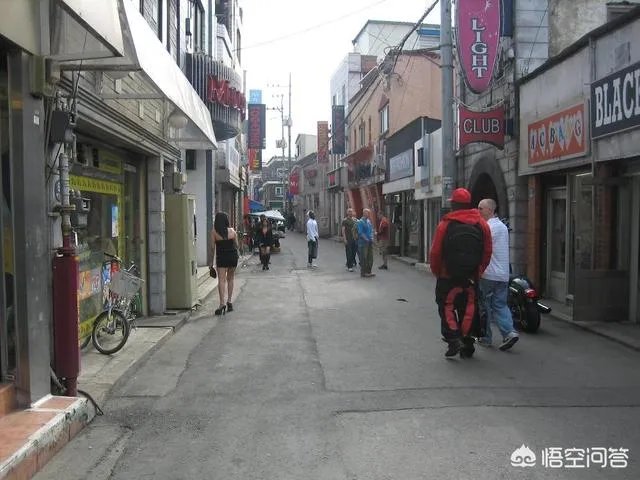 在“慰安妇”协议上,文在寅再展“变色龙”本色,你怎么看?