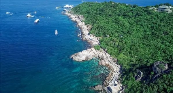 三亚旅游值得去的几个景点有哪些？可以具体说说吗？