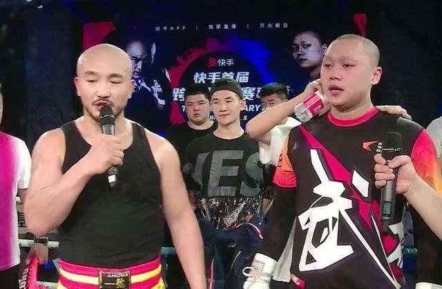 网红刘二狗挑战一龙被打哭，你怎么看？