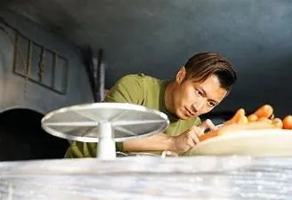 张柏芝晒合照为大儿子庆生，Lucas身上有谢霆锋的影子吗？