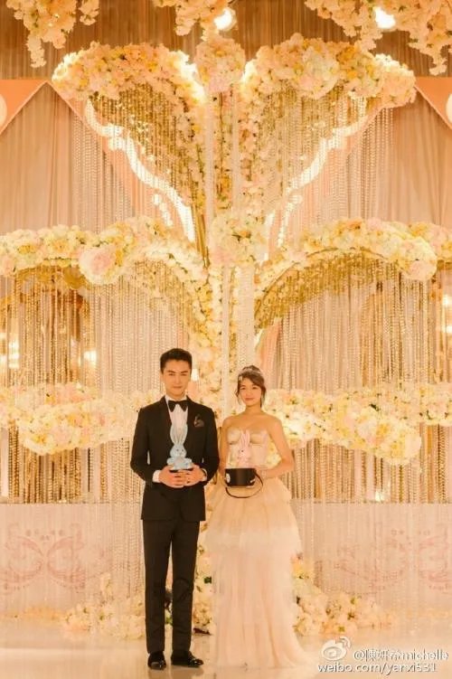 林宥嘉丁文琪婚礼现场森系风格清新养眼，还有哪些明星结婚时现场布置别具一格？