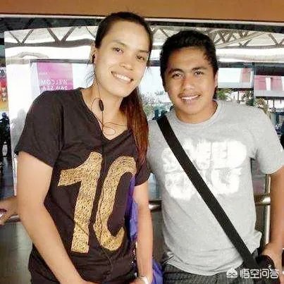 亚运会东道主印尼女排出奇招，争议“姐妹花”险些击败日本女排，对此你有何评价？