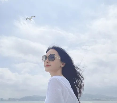 金瀚工作室发声明否认出轨，那张芷溪为何秒删微博？