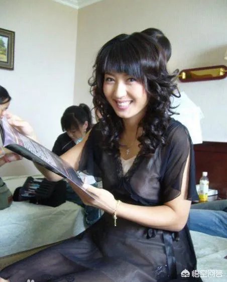 为什么闫学晶二人转感人？