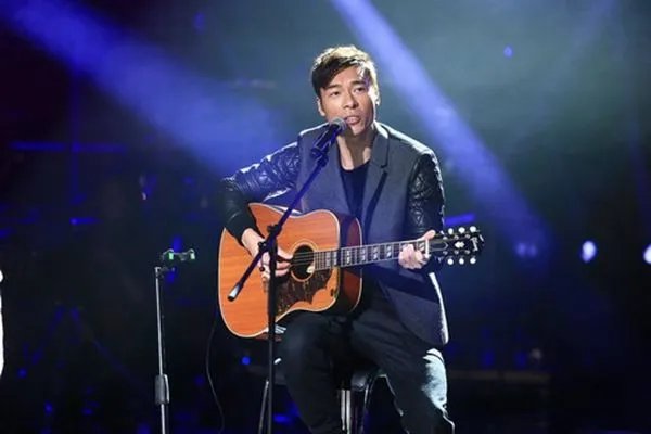 许志安演唱会遭嘘，这么着急出现是为了洗白吗？