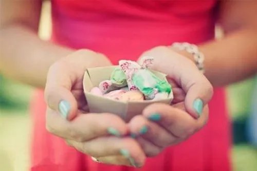 结婚请客邀请短信创意编写 2017怎样邀请宾客更显诚意